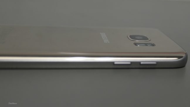 Samsung Galaxy S7 laying flat