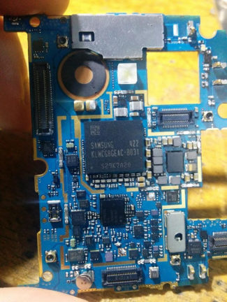 Samsung KLMCG8GEAC-B031 64GB eMMC 5.0 on Nexus 5 board